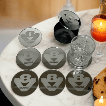 Dessous de Verre SCANIA V8 – Logo Gravé – Accessoire Chauffeur – Idée Cadeau Routier