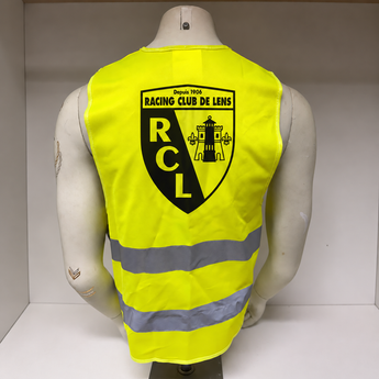 Gilet jaune RC Lens haute visibilité vu de dos avec grand écusson noir et bandes réfléchissantes