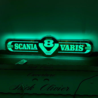 Plaque lumineuse décor V8 pour Pare-Brise - Stick Olivier